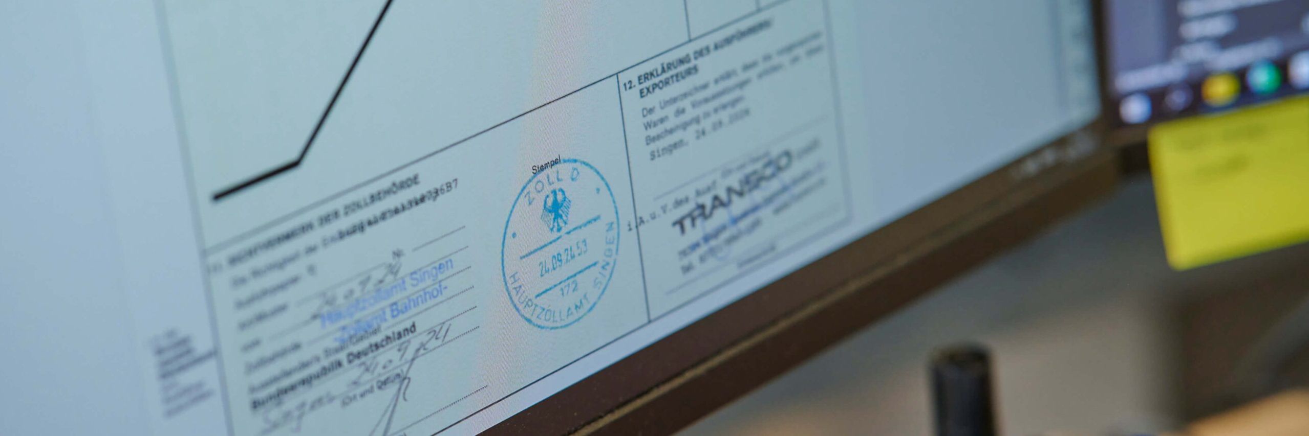 Zollformular für Ukraine Transporte auf Bildschirm